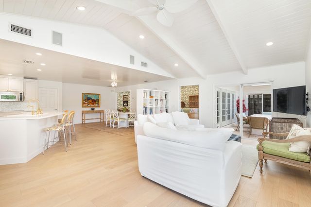 3125 Embassy Drive, West Palm Beach, FL 33401