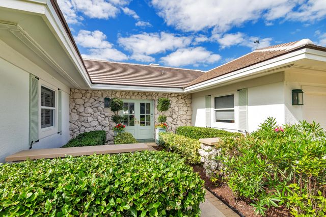 3125 Embassy Drive, West Palm Beach, FL 33401