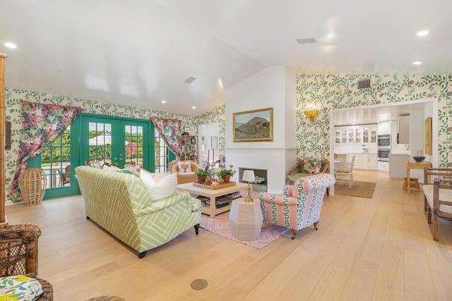 3125 Embassy Drive, West Palm Beach, FL 33401