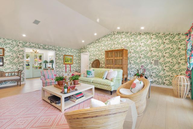 3125 Embassy Drive, West Palm Beach, FL 33401