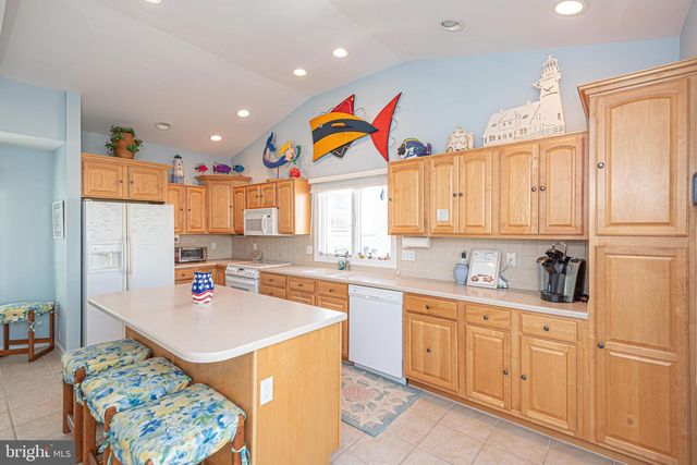 40209 MARYLAND AVE, Fenwick Island, DE 19944