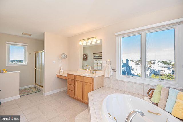 40209 MARYLAND AVE, Fenwick Island, DE 19944