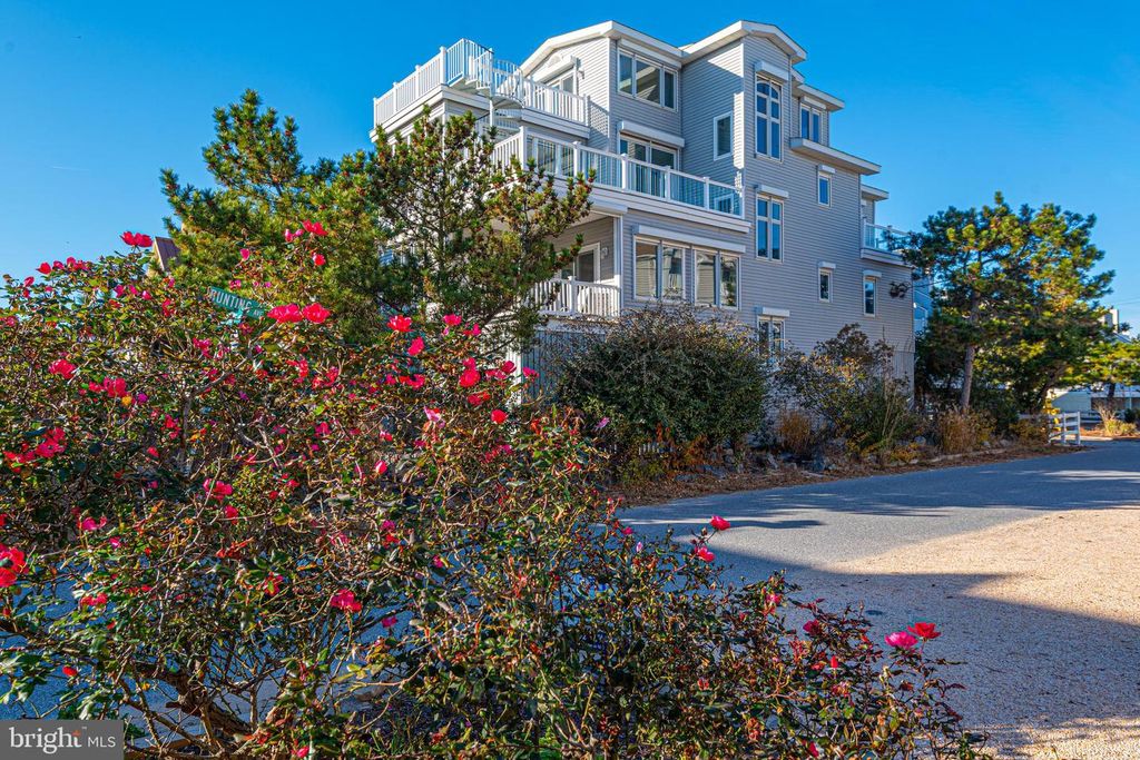 40209 MARYLAND AVE, Fenwick Island, DE 19944