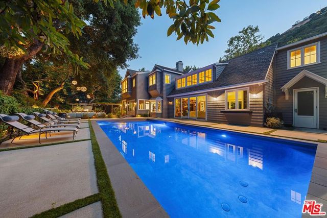 2600 Mandeville Canyon Road, Los Angeles, CA 90049