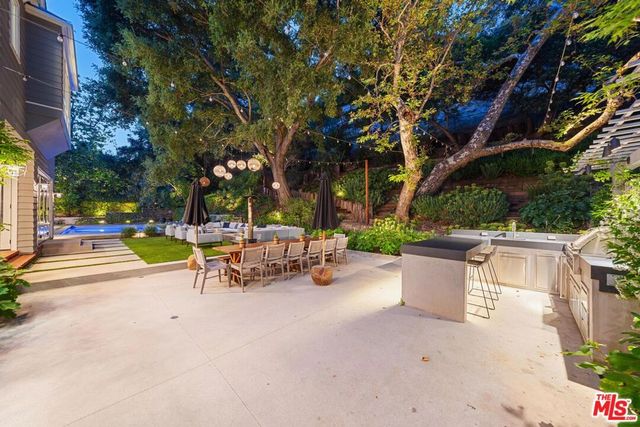 2600 Mandeville Canyon Road, Los Angeles, CA 90049