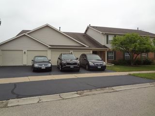 1127 N Red Oak Circle 4, Round Lake Beach, IL 60073