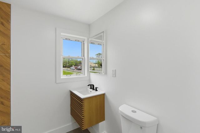 33 MORRIS AVE, Burlington, NJ 08016