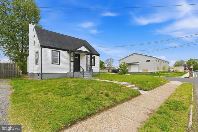 33 MORRIS AVE, Burlington, NJ 08016