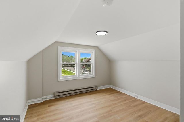 33 MORRIS AVE, Burlington, NJ 08016