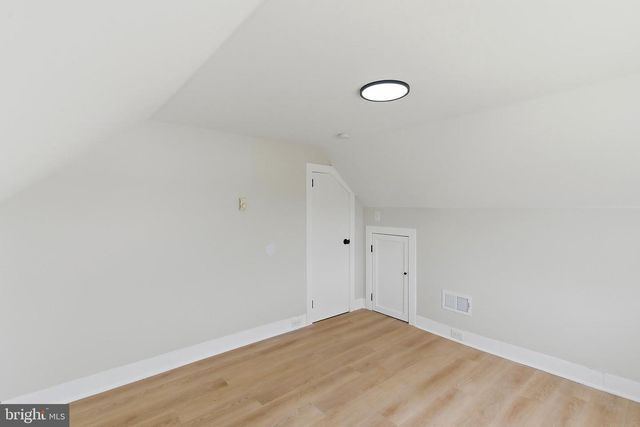 33 MORRIS AVE, Burlington, NJ 08016