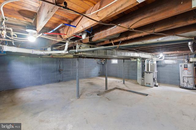 33 MORRIS AVE, Burlington, NJ 08016