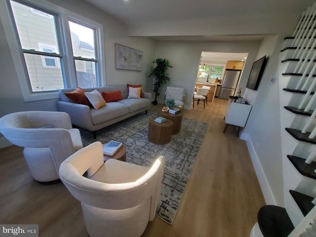 33 MORRIS AVE, Burlington, NJ 08016