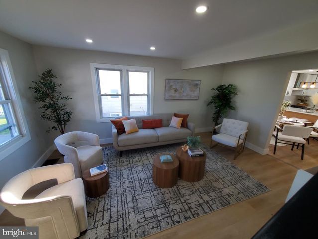 33 MORRIS AVE, Burlington, NJ 08016