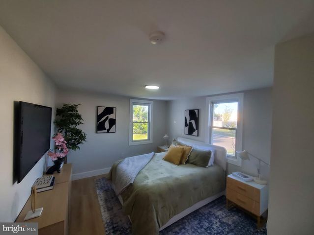 33 MORRIS AVE, Burlington, NJ 08016