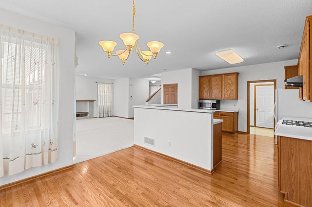 2253 118th Avenue NE, Blaine, MN 55449