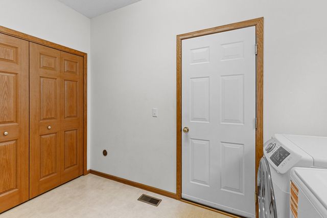 2253 118th Avenue NE, Blaine, MN 55449