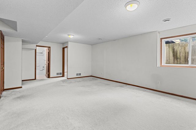 2253 118th Avenue NE, Blaine, MN 55449