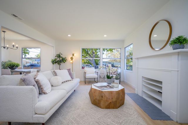 1064 15th Avenue, Redwood City, CA 94063