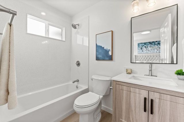 1064 15th Avenue, Redwood City, CA 94063