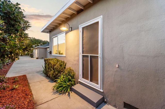 1064 15th Avenue, Redwood City, CA 94063