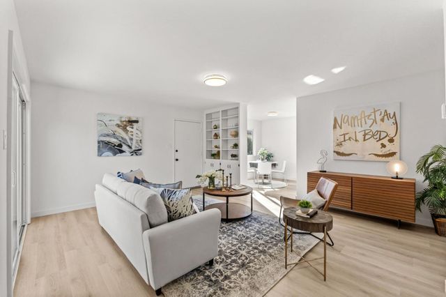 1064 15th Avenue, Redwood City, CA 94063