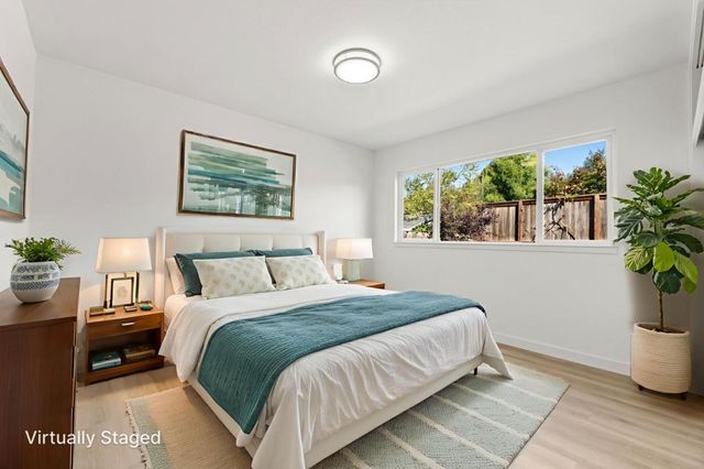 1064 15th Avenue, Redwood City, CA 94063