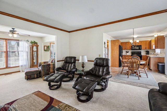 8250 Cherry Blossom Lane, Holland, OH 43528