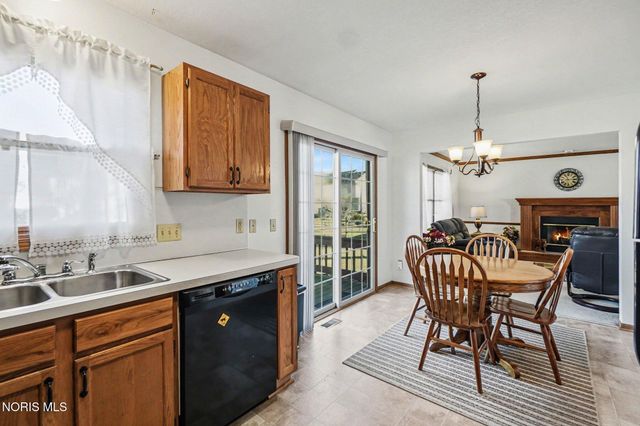 8250 Cherry Blossom Lane, Holland, OH 43528