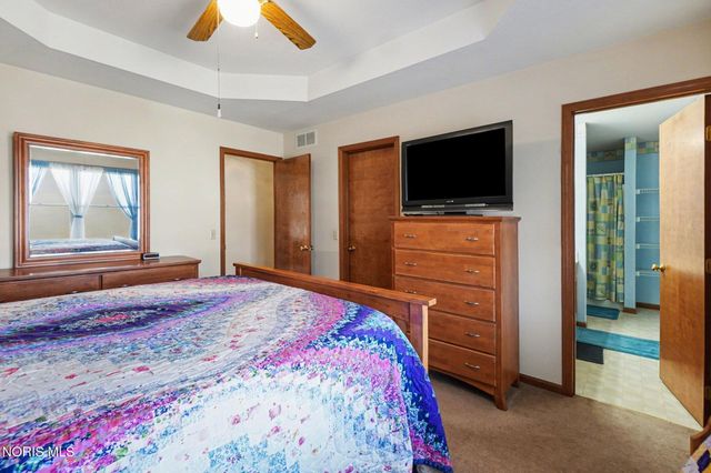 8250 Cherry Blossom Lane, Holland, OH 43528