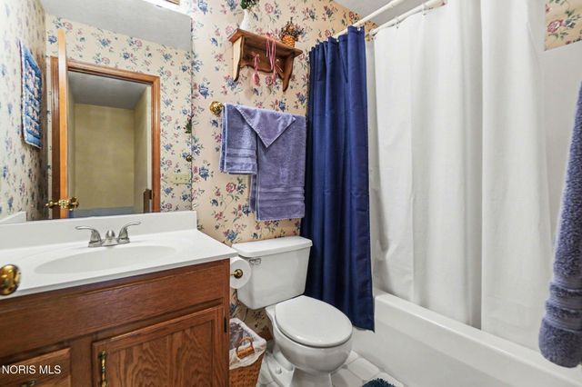 8250 Cherry Blossom Lane, Holland, OH 43528