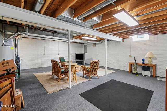 8250 Cherry Blossom Lane, Holland, OH 43528