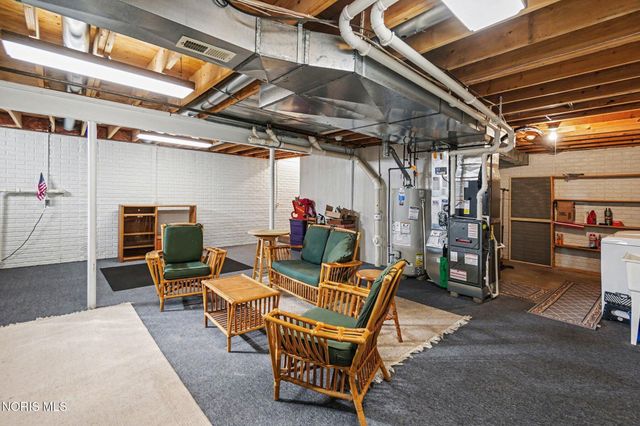 8250 Cherry Blossom Lane, Holland, OH 43528