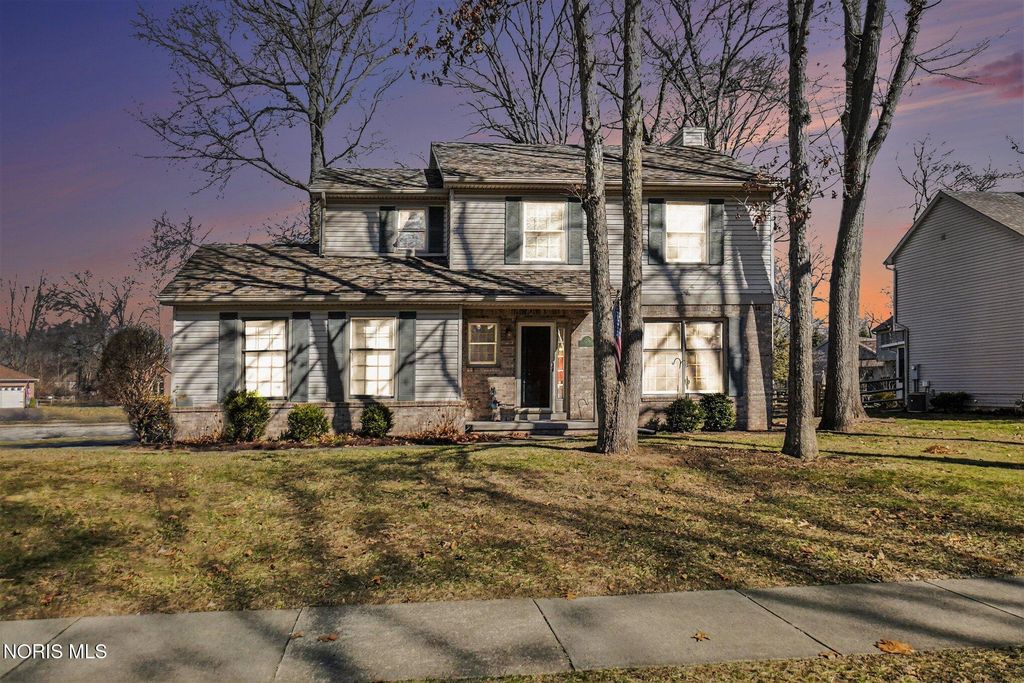 8250 Cherry Blossom Lane, Holland, OH 43528