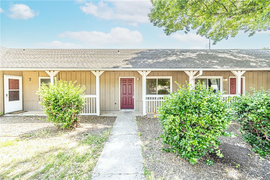 1506 W Janda Drive, Rogers, AR 72758