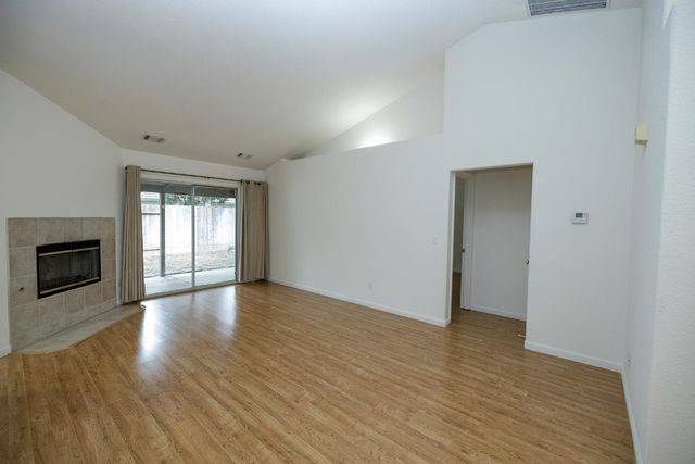 1007 Kirksey Dr, Turlock, CA 95382