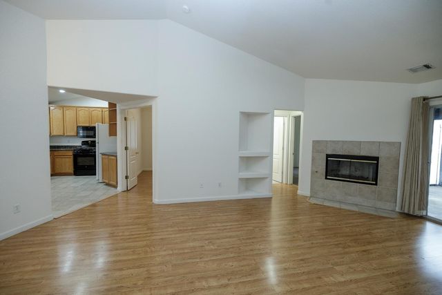 1007 Kirksey Dr, Turlock, CA 95382