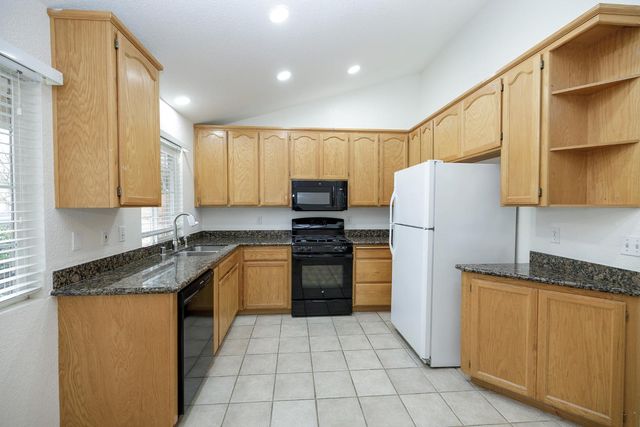 1007 Kirksey Dr, Turlock, CA 95382