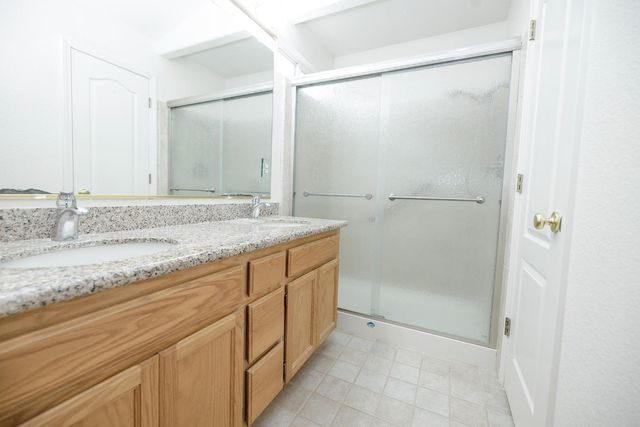 1007 Kirksey Dr, Turlock, CA 95382