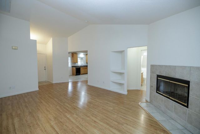 1007 Kirksey Dr, Turlock, CA 95382