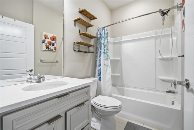 30137 Turtle Creek Circle, New Hudson, MI 48165