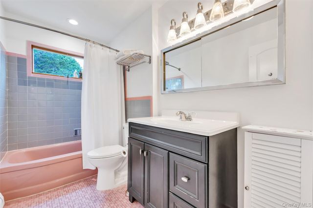 3 Cherrywood Drive, East Northport, NY 11731