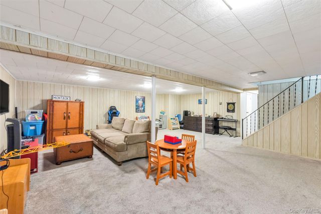 3 Cherrywood Drive, East Northport, NY 11731