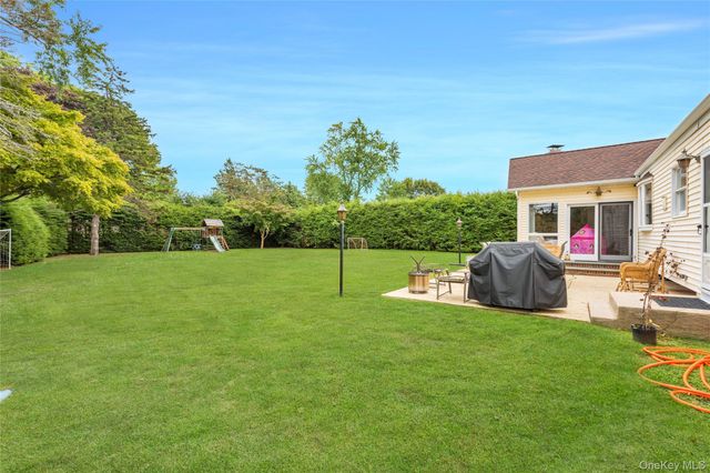 3 Cherrywood Drive, East Northport, NY 11731