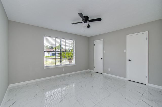 7823 Vegas Street, Humble, TX 77396