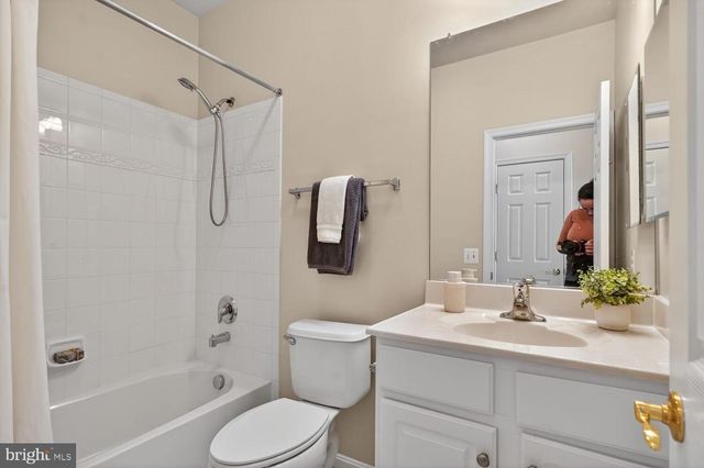 16837 FOUR SEASONS DR, Dumfries, VA 22025