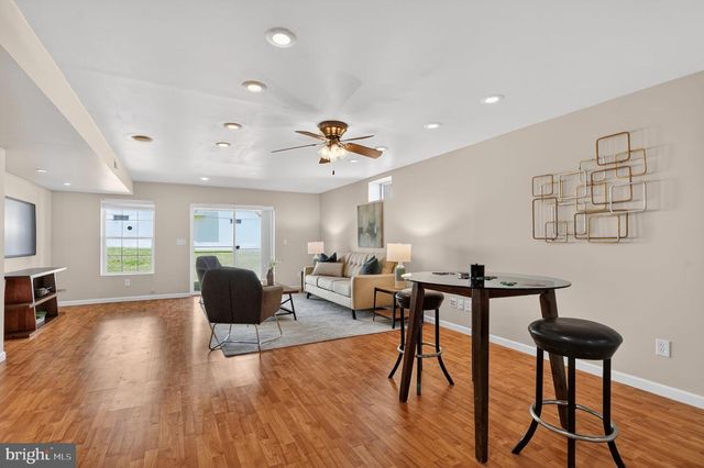 16837 FOUR SEASONS DR, Dumfries, VA 22025