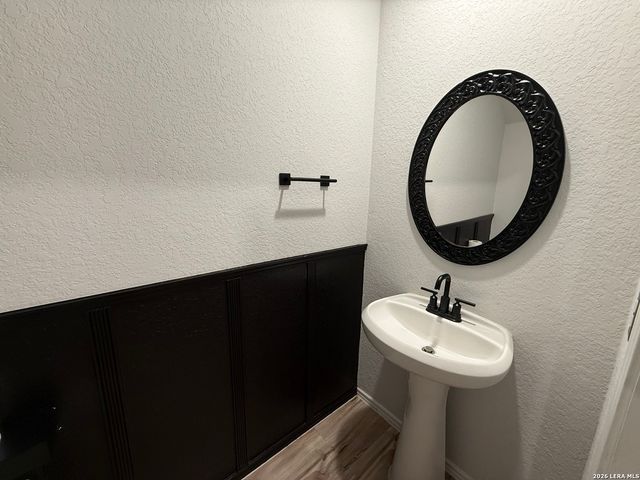 5427 FREDERICK BLF, Von Ormy, TX 78073