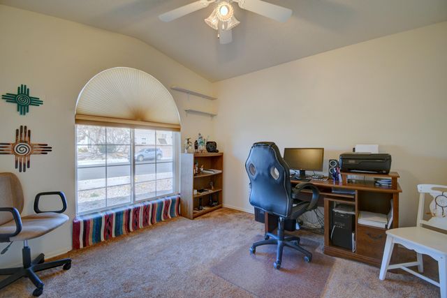 9922 Wind Cave Drive NW, Albuquerque, NM 87114