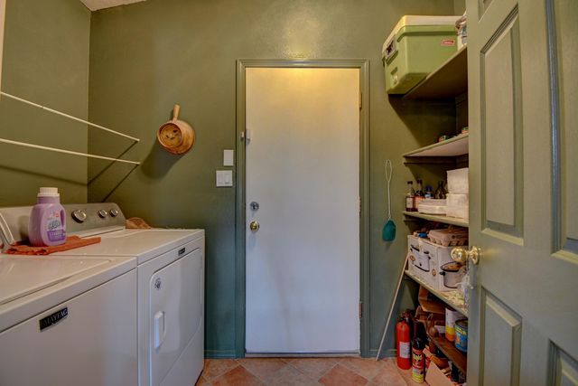 9922 Wind Cave Drive NW, Albuquerque, NM 87114