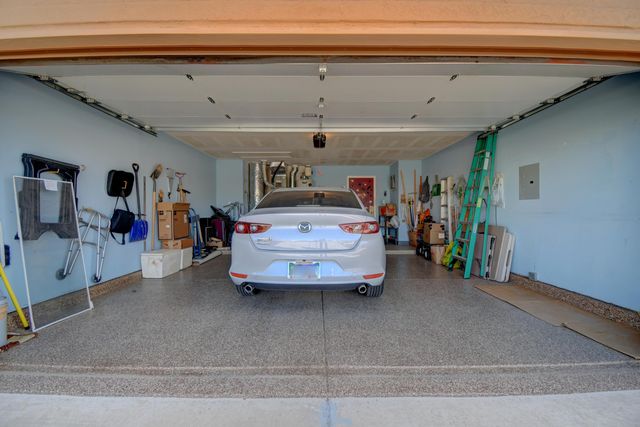 9922 Wind Cave Drive NW, Albuquerque, NM 87114